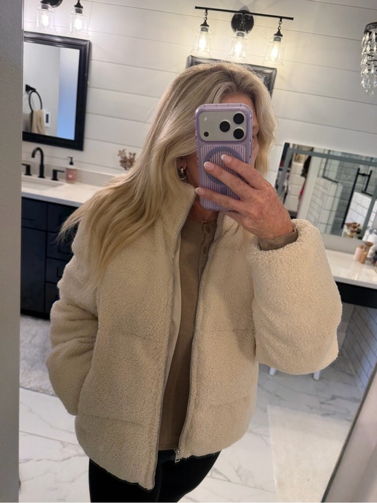 Universal Thread Jackets & Blazers - Universal Thread Cream Teddy Puffer Jacket for Women